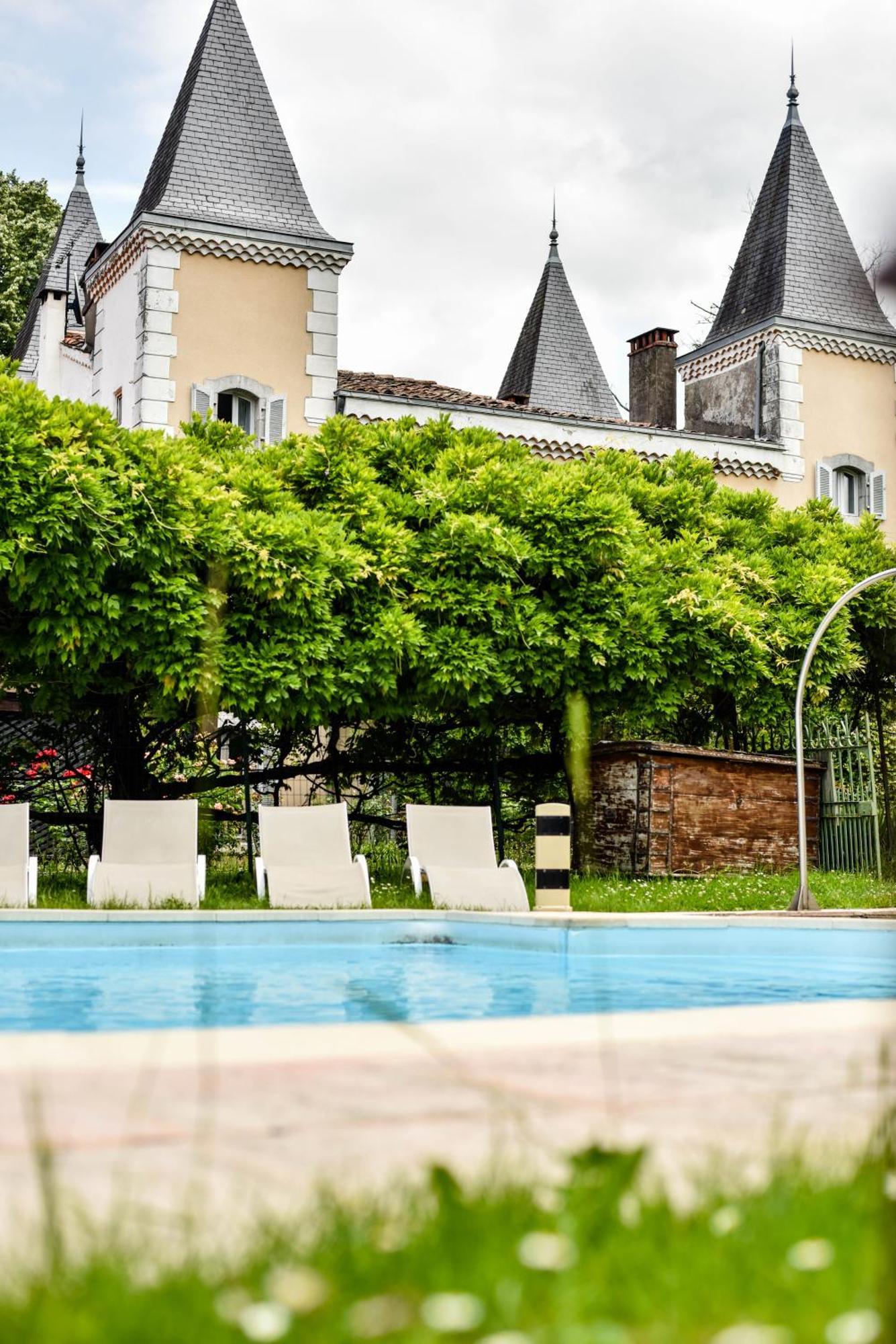 Hotel Logis - Chateau De Beauregard Saint-Girons  Exterior foto